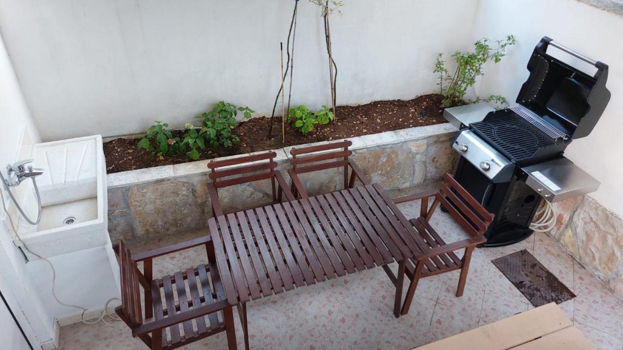 Janus Apartments Jelsa  Exterior photo
